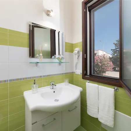 Tra La Montagna E Il Mare 산비토로카포